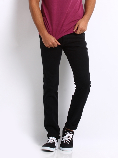 

Wrangler Men Black Skanders Slim Fit Jeans