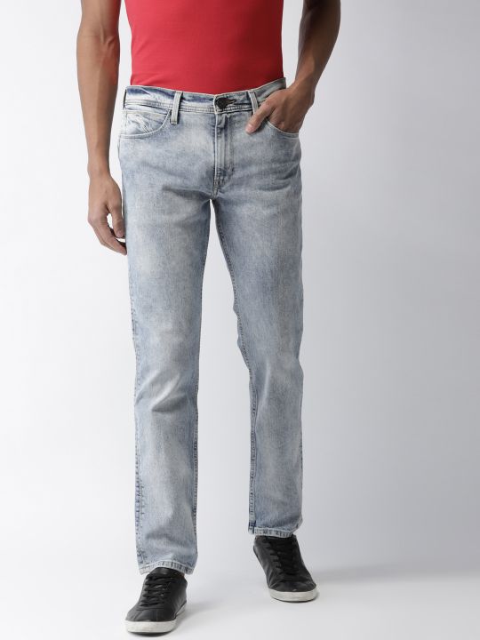 levis dwarka