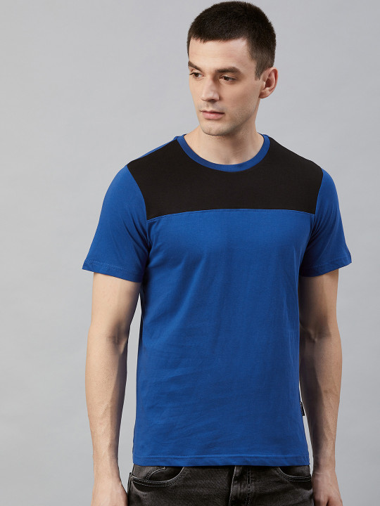 Roadster Men Blue and Black Colourblocked Round Neck T-shirt