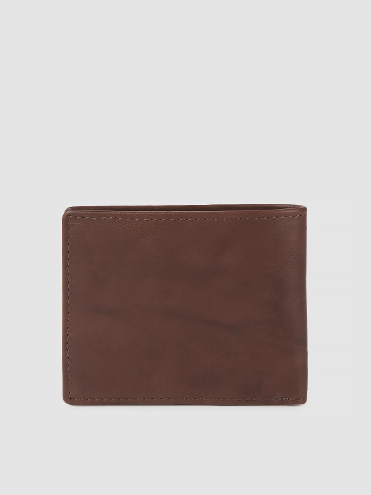 men brown solid two fold leather wallet