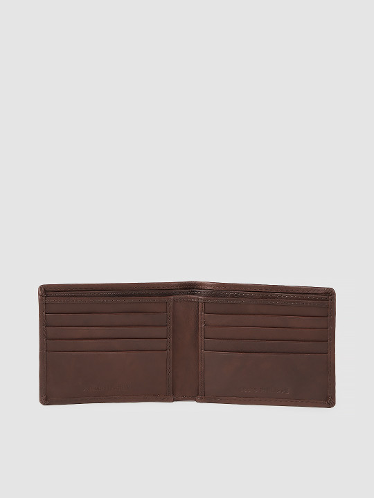men brown solid two fold leather wallet
