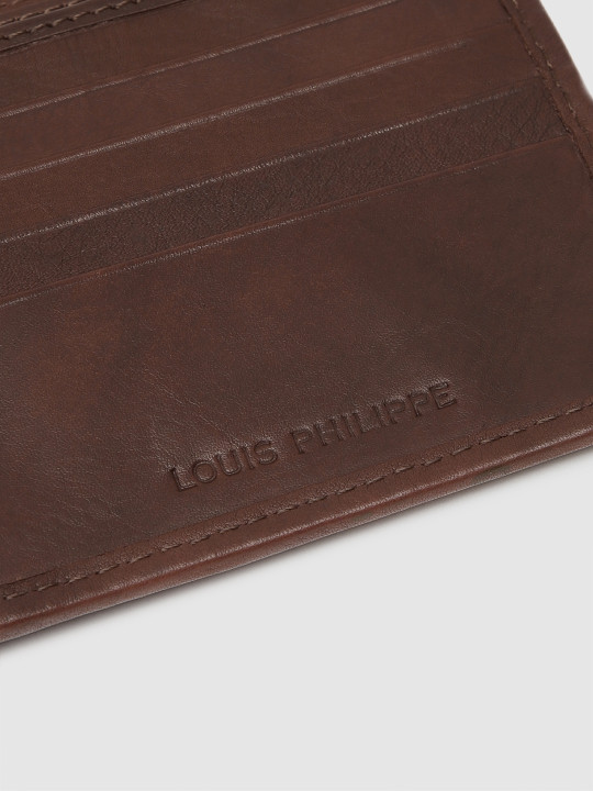 men brown solid two fold leather wallet