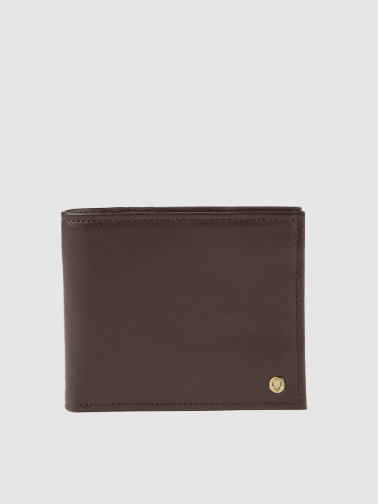 men brown solid two fold leather wallet