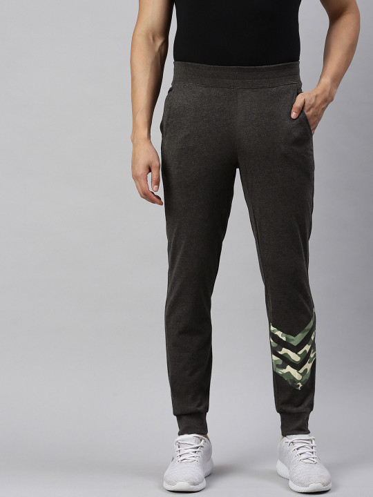 Huetrap Men Charcoal Solid Knitted Straight Fit Sustainable Joggers