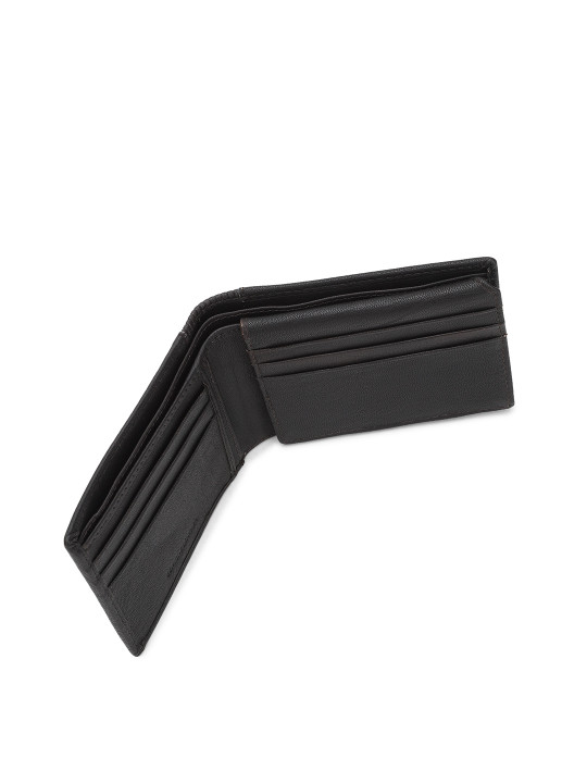 men brown solid leather two fold wallet