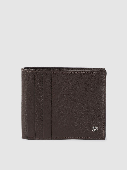 men brown textured two fold wallet