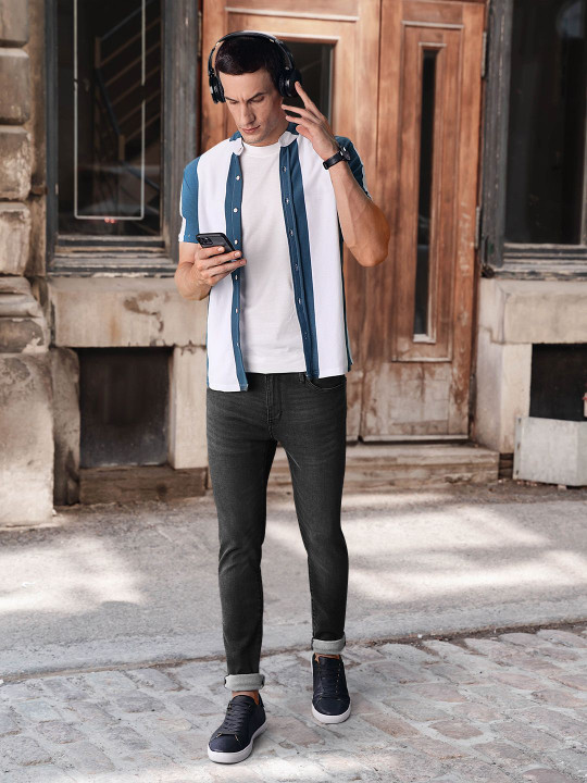 Campus Sutra Men White & Blue Striped Casual Shirt