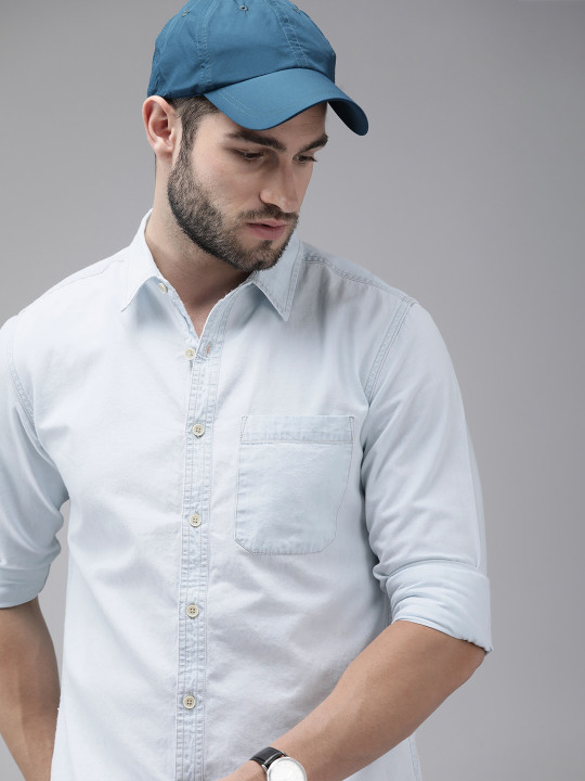 Roadster The Lifestyle Co Men White Solid Regular Fit Chambray Casual Shirt