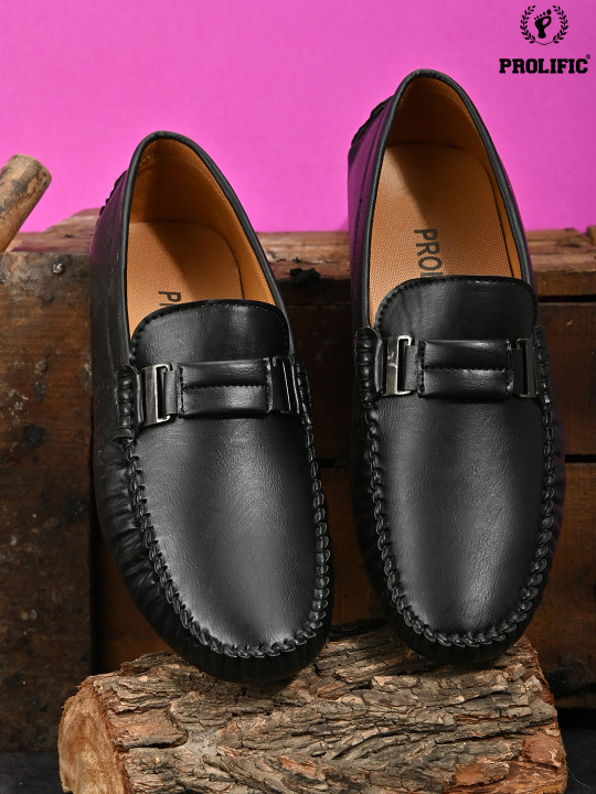 Prolific Men Black-Coloured Textured Formal Loafers