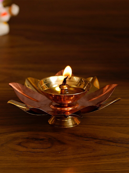Artisyn Floral Metal Easy to Clean Diwali Diyas