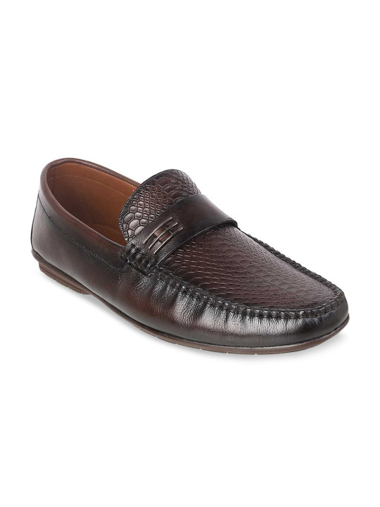 Mochi Men Brown Textured Leather Loafers