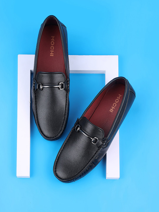 Mochi Men Black Textured Leather Horsebit Loafers
