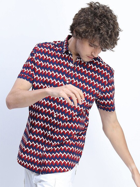 Men Navy Blue Slim Fit Printed Casual Shirt deal from myntra