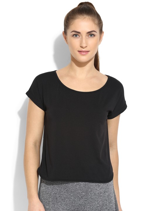 Women Black Solid Round Neck Training T-shirt S