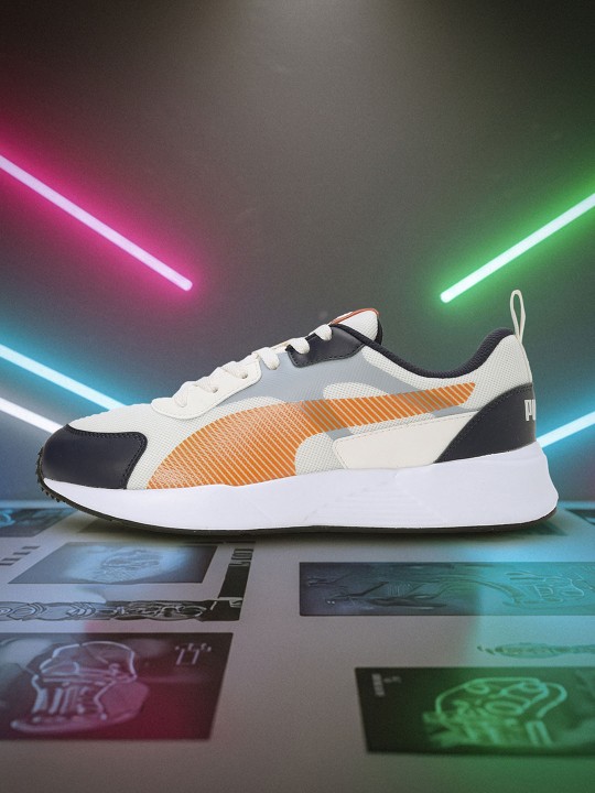 Men Cream-Coloured and Orange Colourblocked Sneakers