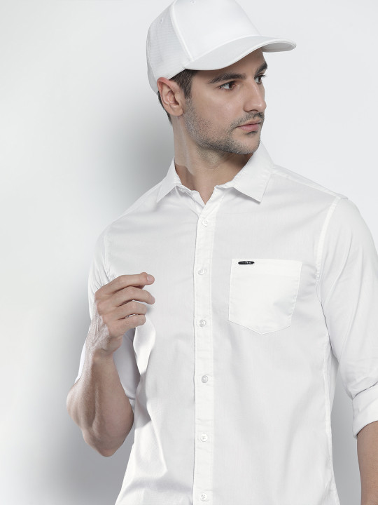 The Indian Garage Co Men White Comfort Solid Casual Regular Fit Shirt