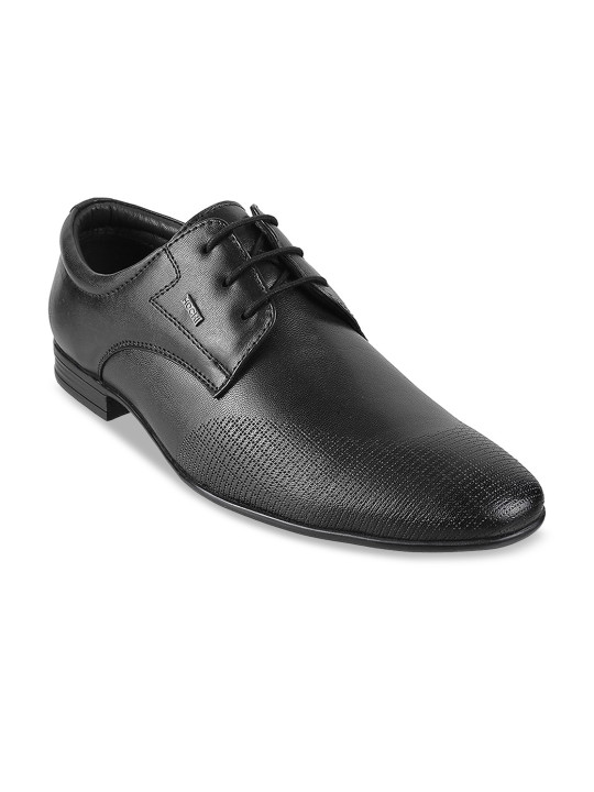 Mochi Men Black Textured Leather Formal Derbys