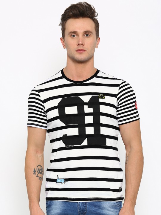 Men Black & White Slim-Fit Striped Round Neck T-Shirt S