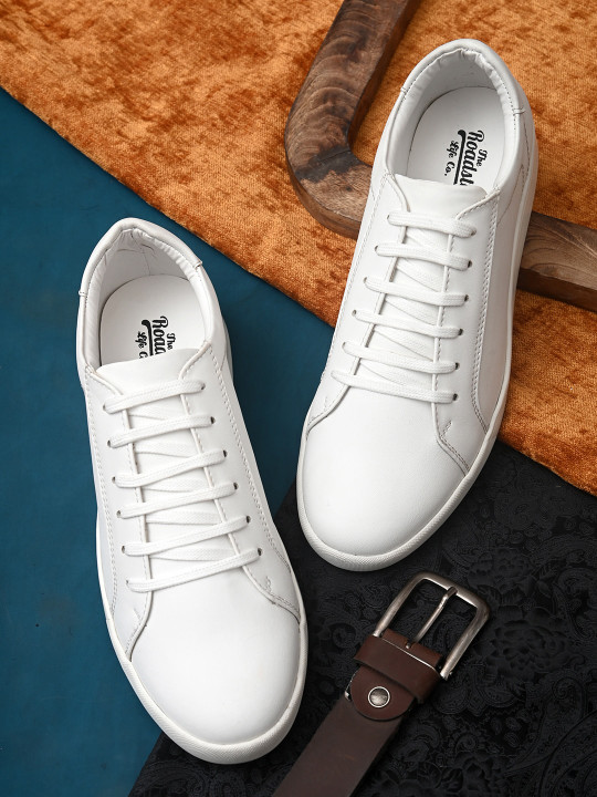 Roadster Men White PU Lightweight Sneakers