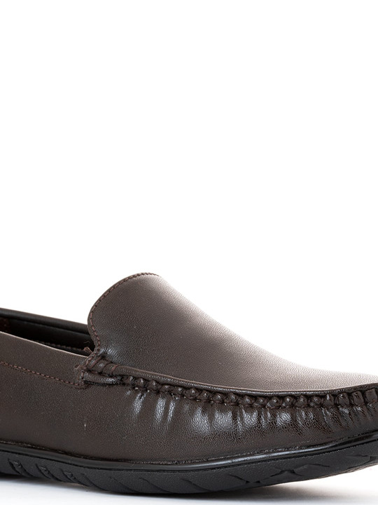 men brown loafers