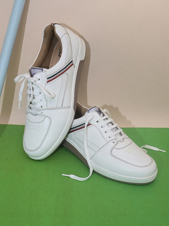 Harvard Men White Lace-Up Round Toe Sneakers Casual Shoes
