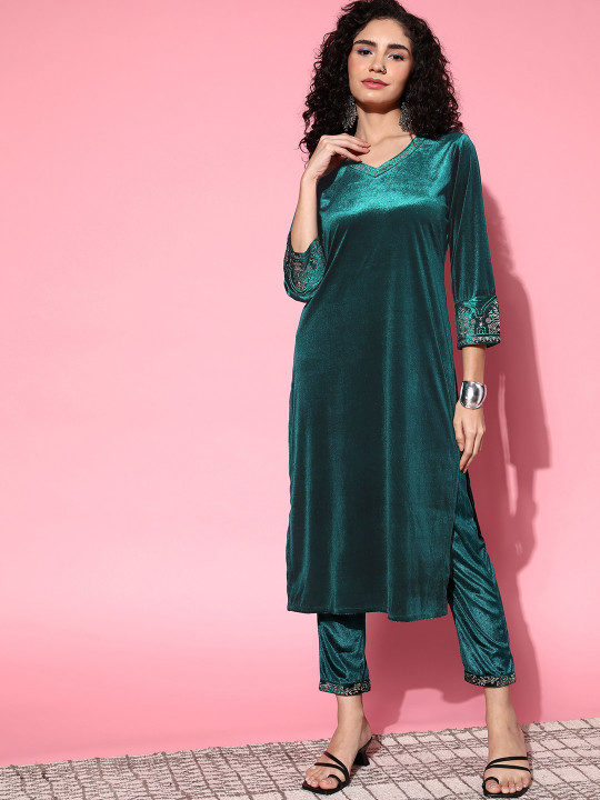 Shae by SASSAFRAS Women Green Velvet Velvet Kurta
