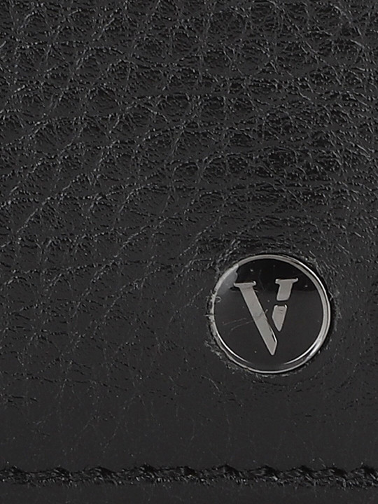 men black leather two fold wallet