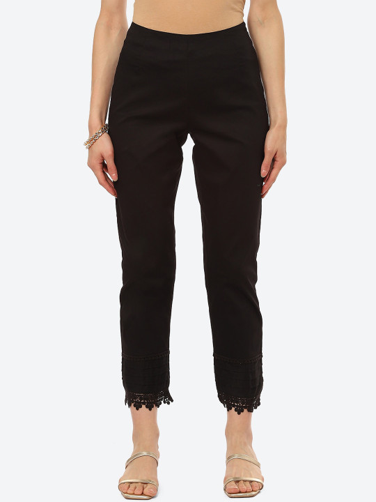 Rangriti Women Black Relaxed Trousers
