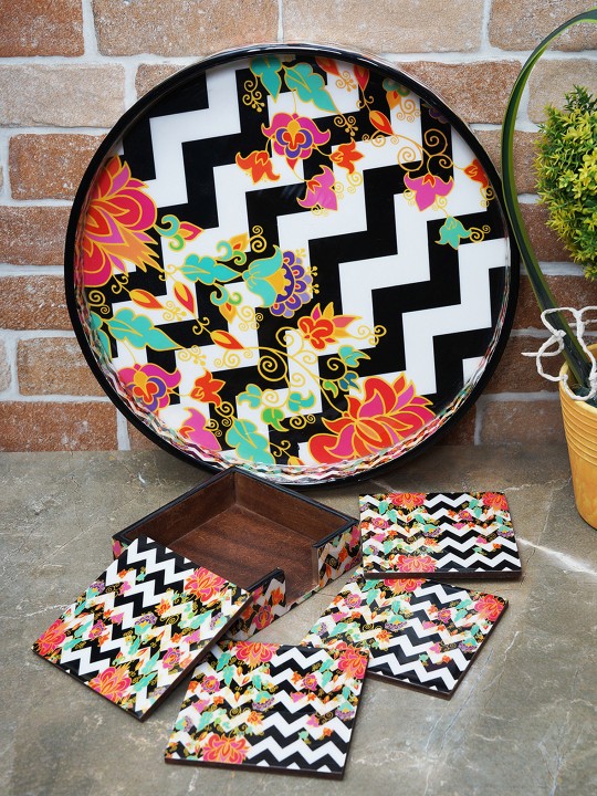 Multicoloured Handcrafted Circular MDF Serving Tray with Coasters