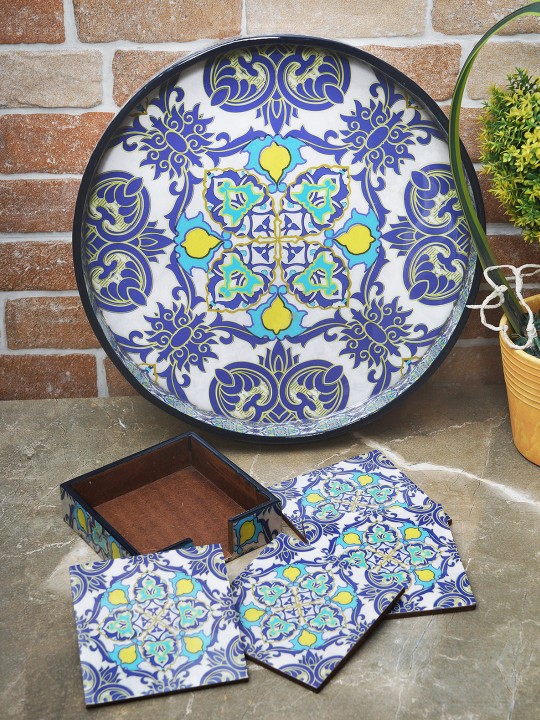 White & Blue Handcrafted Circular MDF Serving Tray with Coasters