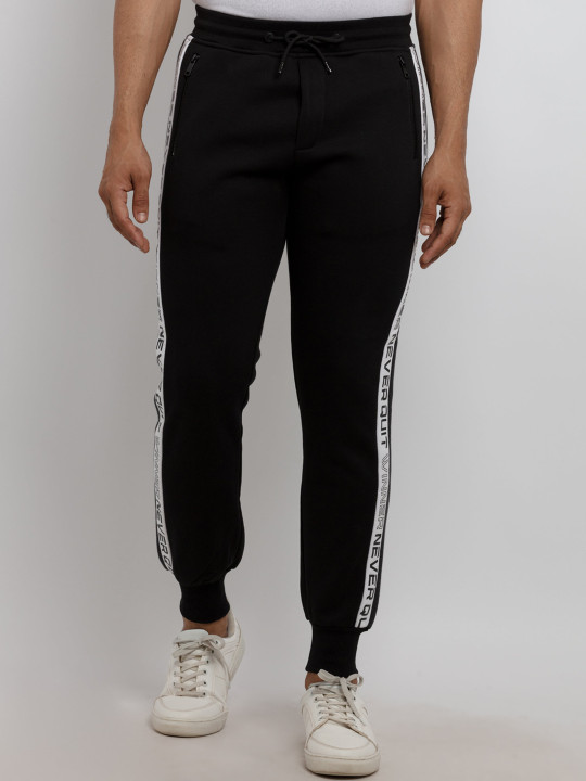 Status Quo Men Regular Fit Solid Jogger