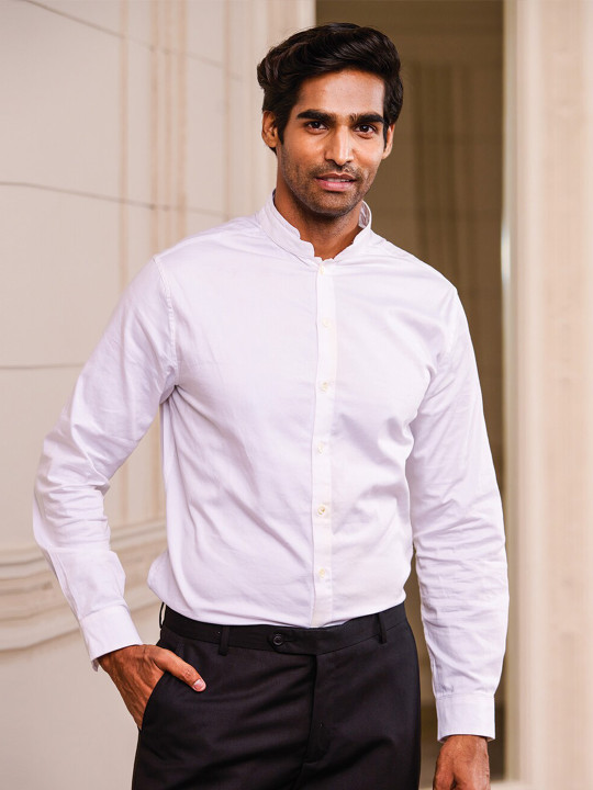 Tasva Men White Slim Fit Casual Satin Shirt