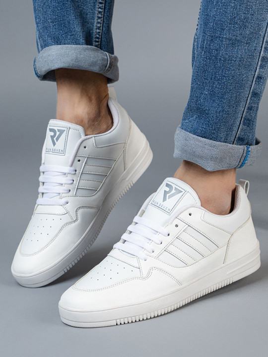 RUN SEVEN Men PU Walking Sneakers
