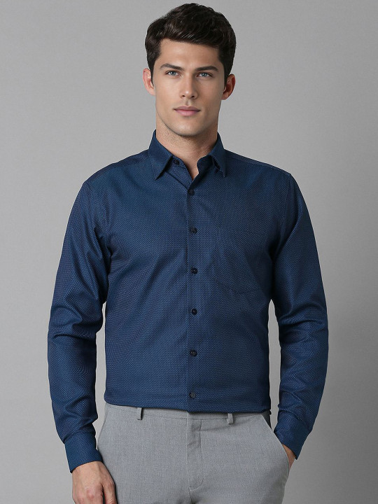 Louis Philippe Men Spread Collar Geometric Printed Cotton Slim Fit Formal Shirt