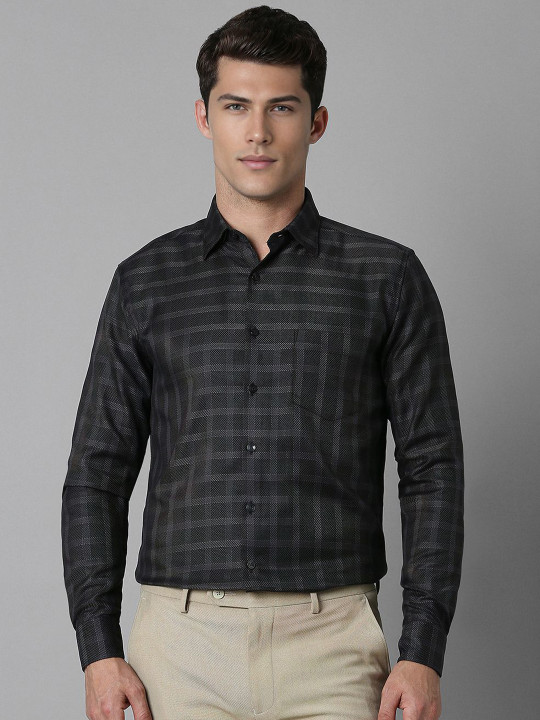 Louis Philippe Men Spread Collar Tartan Checked Cotton Slim Fit Formal Shirt