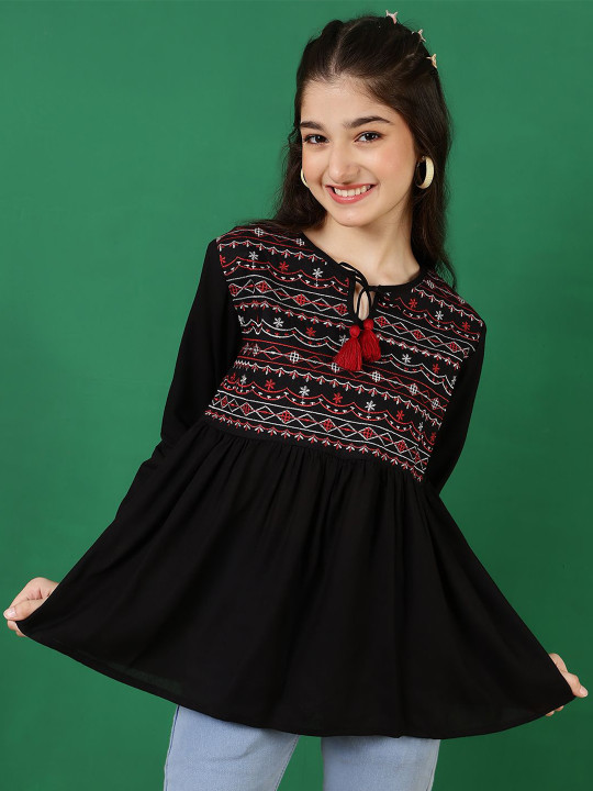BAESD Embroidered Top