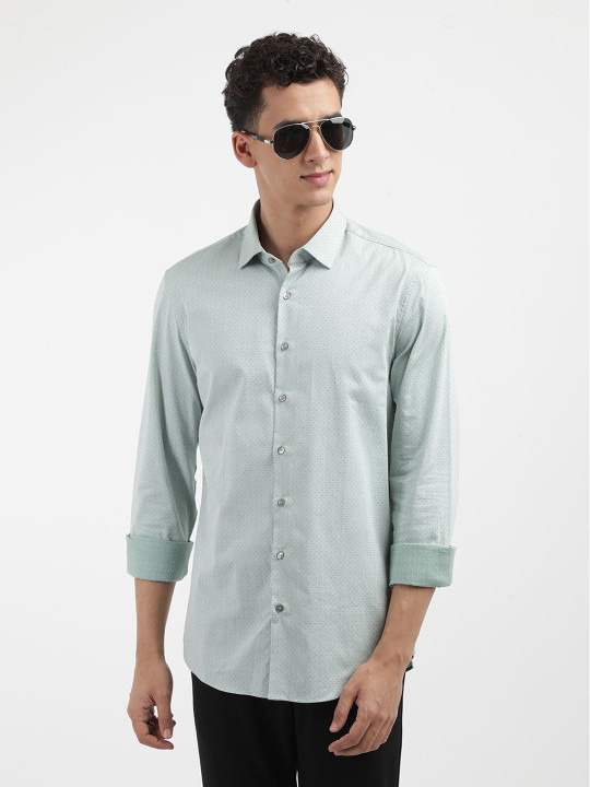 Calvin Klein Jeans Men Spread Collar Solid Cotton Slim Fit Casual Shirt
