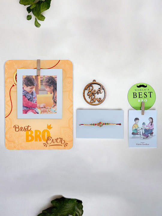 Art Street Set Of 4 Rakhi With Key Chain Photo Frame & Fridge Magnets