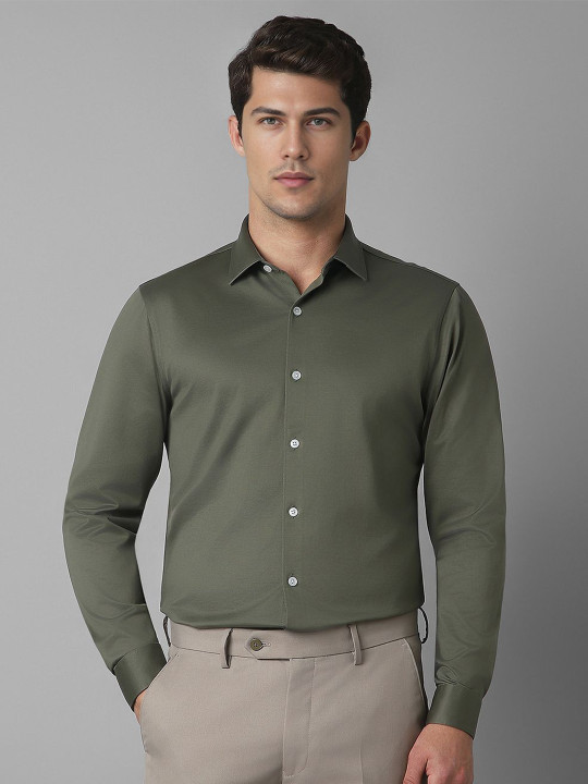 Louis Philippe Men Spread Collar Solid Cotton Slim Fit Formal Shirt