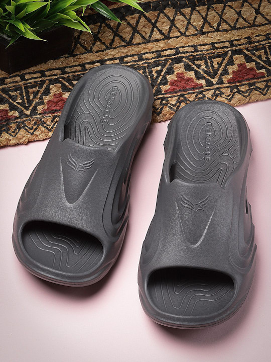 BERSACHE Bersache Men Classic Ultra Soft Technology Regular Sliders