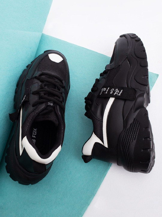 Big Fox Women Round Toe Lace-Ups Sneakers