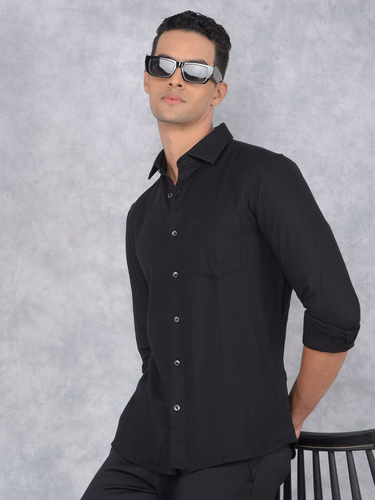 Crimsoune Club Men Smart Spread Collar Solid Cotton Slim Fit Casual Shirt