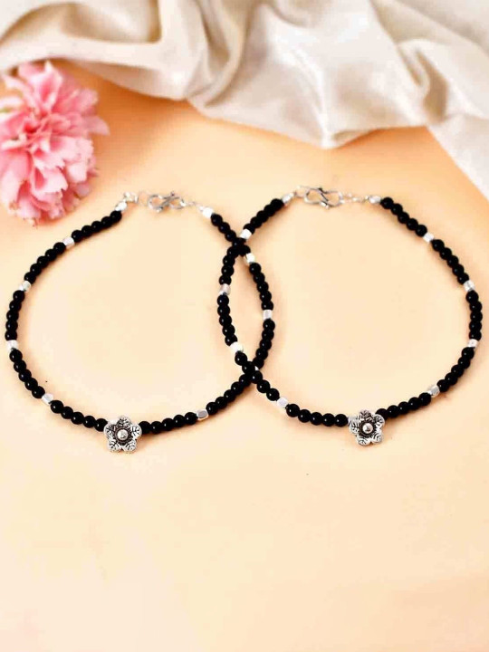 HIGH TRENDZ Silver-Plated Beaded Anklets