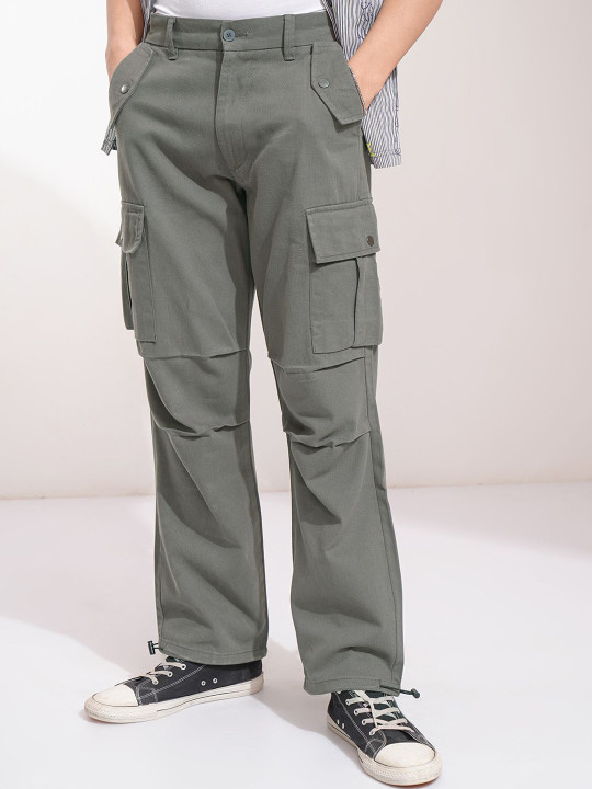 HIGHLANDER - Men Straight Fit Mid-Rise Cargos Trousers