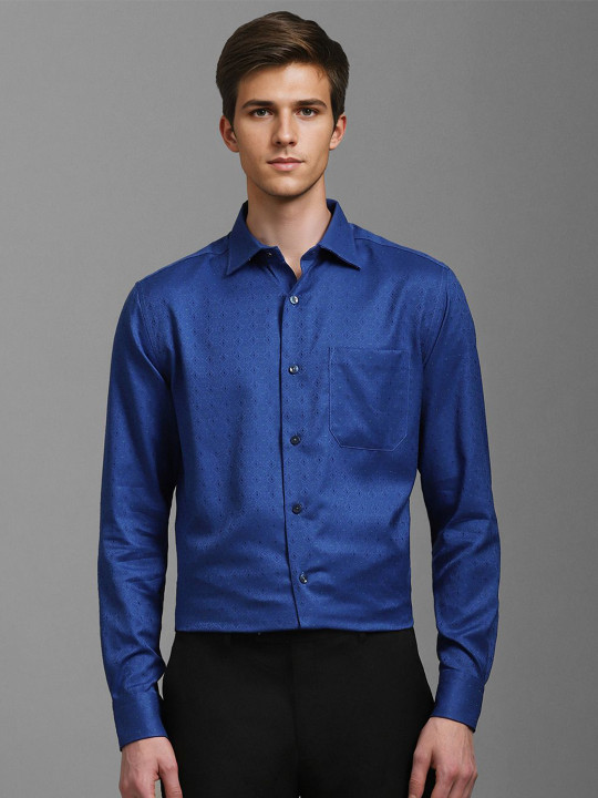 Louis Philippe Men Classic Spread Collar Geometric Printed Cotton Formal Shirt
