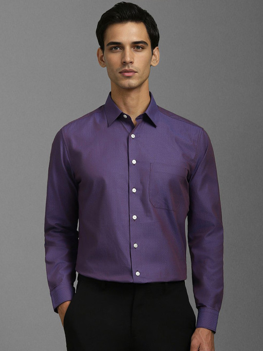 Louis Philippe Men Spread Collar Textured Cotton Slim Fit Formal Shirt