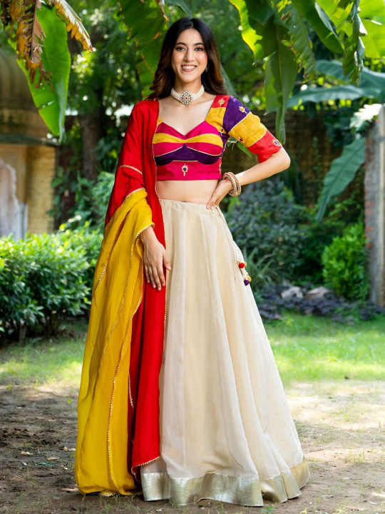 HOUSE OF JAMOTI Embroidered Ready to Wear Lehenga & Blouse With Dupatta
