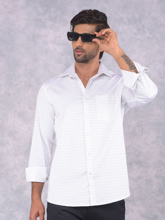 Crimsoune Club Men Smart Spread Collar Micro Ditsy Printed Cotton Slim Fit Casual Shirt