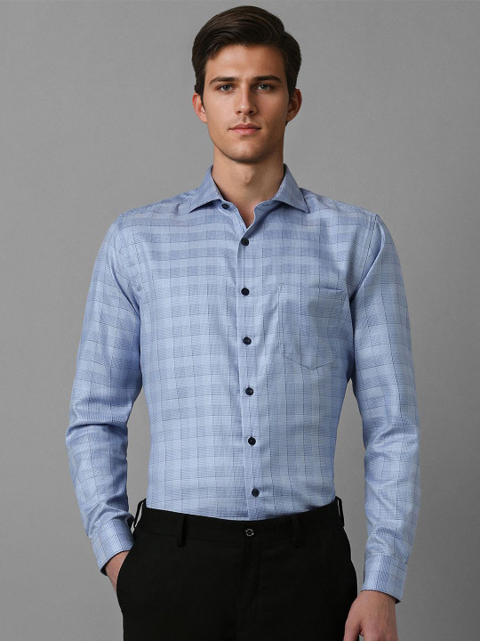 Louis Philippe Men Cutaway Collar Checked Cotton Slim Fit Formal Shirt