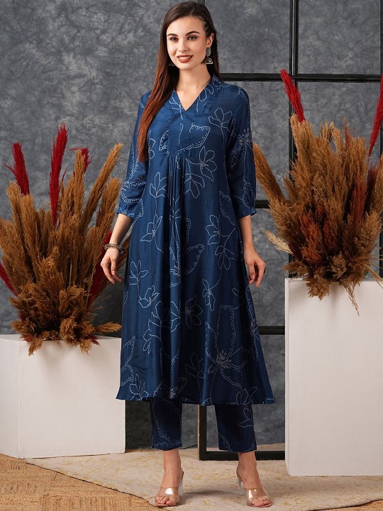 Women Floral Printed Regular Kurta with Trousers deal from myntra